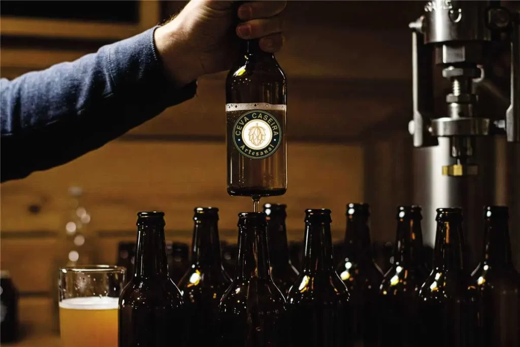 .Envasando a pilsen caseira
