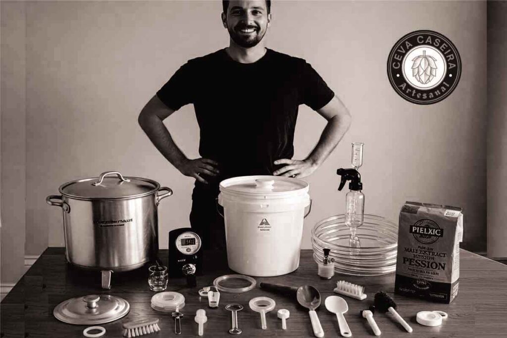Homem com um kit cervejeiro básico, mas com dúvidas se precisa de mais equipamentos ou utensílios.