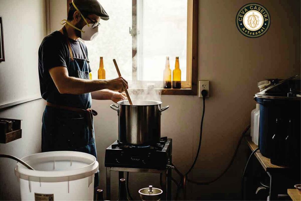 Dúvidas comuns sobre cerveja artesanal para iniciantes. Use máscara comum, touca, avental, luvas... Evite contaminação.